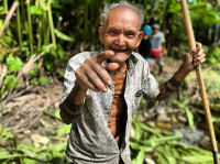 /album/fotogaleria-mentawai-ostrov-ludozrutov-zajazd-vy-a-my/mentaway-siberut-zajazd-jamajkanita-77-jpg/
